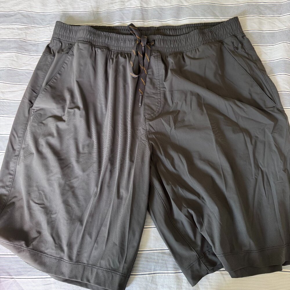 Rhone Pursuit Short XL